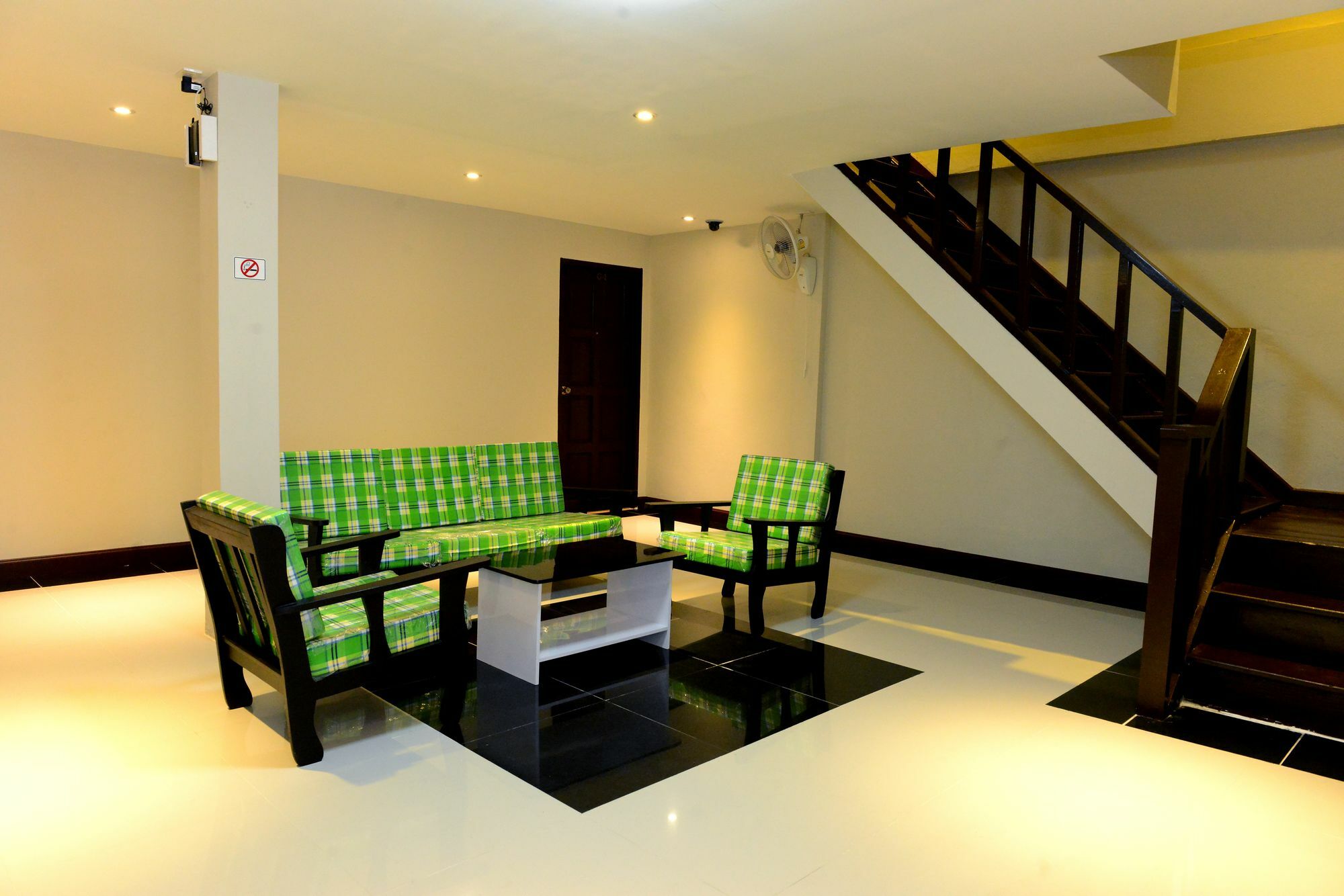 My Living Place Samui Apartment *